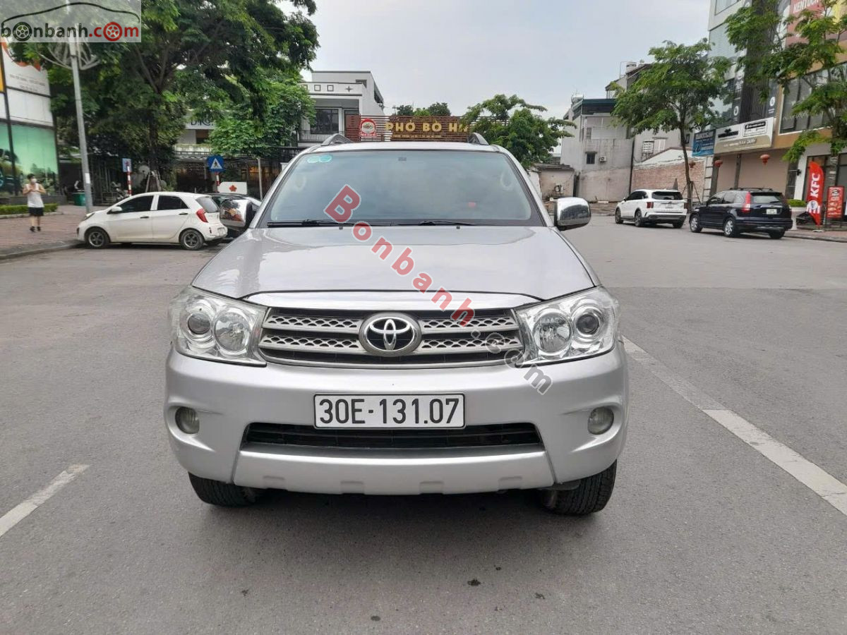 Toyota Fortuner 2.7V 4x4 AT 2011