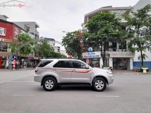 Xe Toyota Fortuner 2.7V 4x4 AT 2011