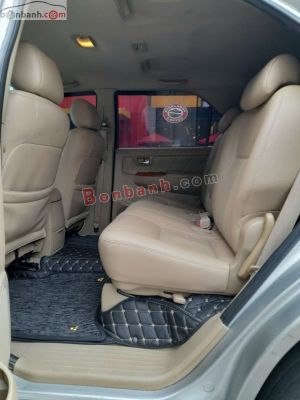 Xe Toyota Fortuner 2.7V 4x4 AT 2011