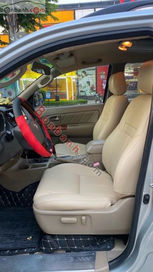 Xe Toyota Fortuner 2.7V 4x4 AT 2010