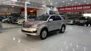 Xe Toyota Fortuner 2.7V 4x2 AT 2012