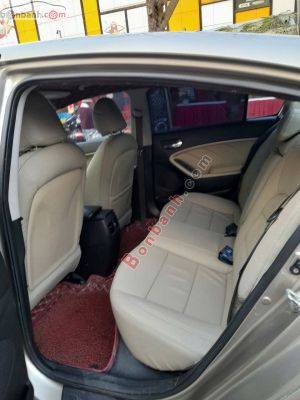Xe Kia Cerato 1.6 MT 2017